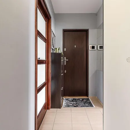 Flat Near Old Town Apartman